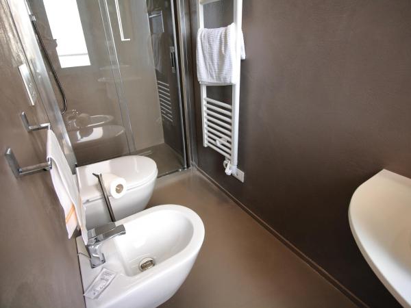 Hotel Vittoria : photo 1 de la chambre chambre simple avec douche