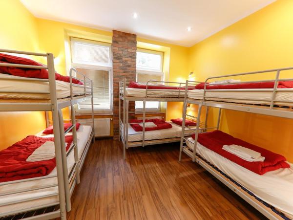 Do Step Inn Home - Hotel & Hostel : photo 7 de la chambre lit dans dortoir mixte de 6 lits