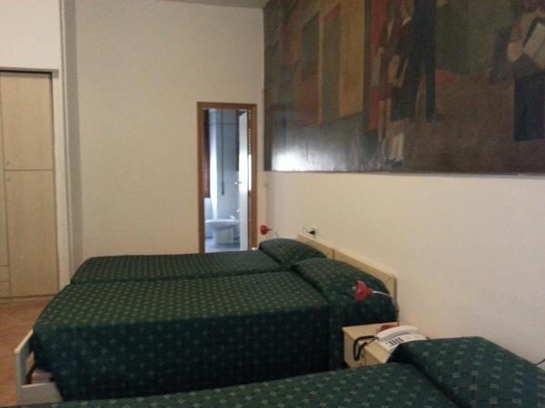 Hotel Bodoni : photo 6 de la chambre chambre quadruple