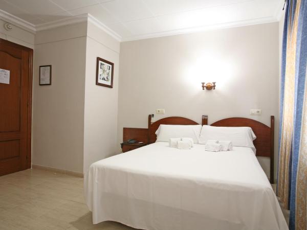 Hotel Canadá : photo 4 de la chambre chambre lit queen-size - accessible aux personnes à mobilité réduite