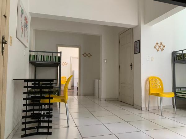 Porto das Palmeiras Hostel : photo 1 de la chambre lit simple dans dortoir de 10 lits