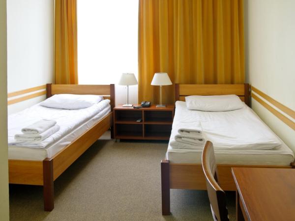 Baza Hotelowa Bobrowiecka 9 : photo 2 de la chambre chambre lits jumeaux standard