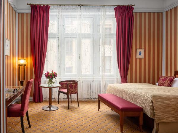 Hotel Paris Prague : photo 3 de la chambre chambre deluxe double ou lits jumeaux