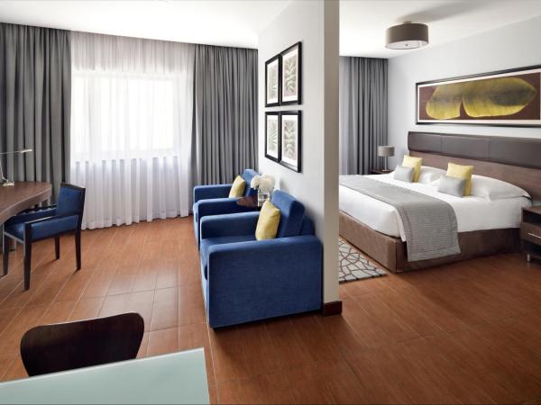 Mövenpick Hotel Apartments Al Mamzar Dubai : photo 7 de la chambre studio lit king-size deluxe