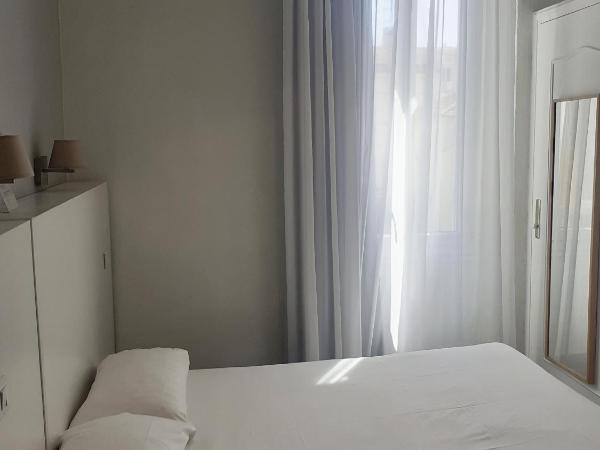 Hôtel P.L.M. : photo 9 de la chambre chambre double standard