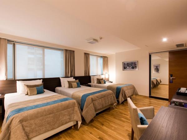 Caseros 248 Hotel : photo 1 de la chambre chambre triple