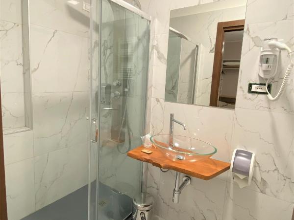 Hotel Lo Scudiero : photo 6 de la chambre chambre triple