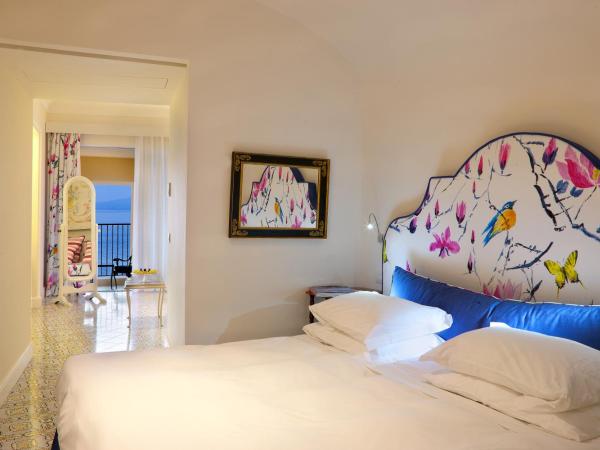 Bellevue Syrene : photo 4 de la chambre chambre double supérieure avec balcon - vue sur mer