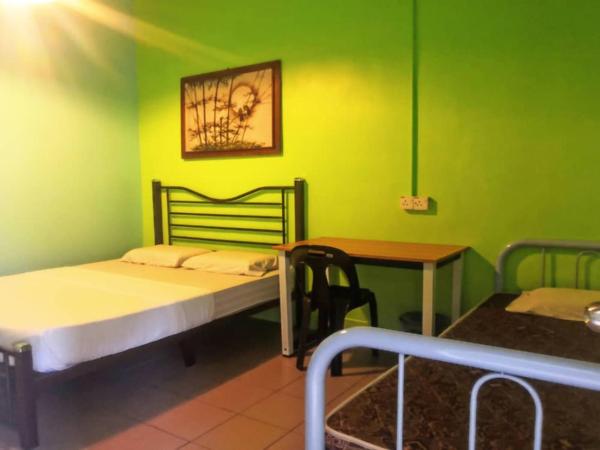 Akinabalu Youth Hostel : photo 2 de la chambre chambre familiale (3 adultes)