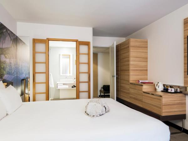 Novotel Den Haag City Centre : photo 4 de la chambre chambre double supérieure avec canapé