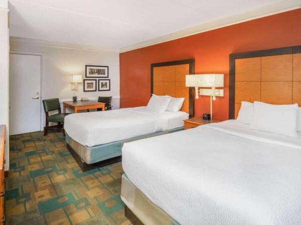 La Quinta Inn by Wyndham Colorado Springs Garden of the Gods : photo 1 de la chambre chambre premier avec 2 lits doubles