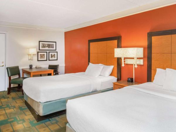 La Quinta Inn by Wyndham Colorado Springs Garden of the Gods : photo 2 de la chambre chambre premier avec 2 lits doubles