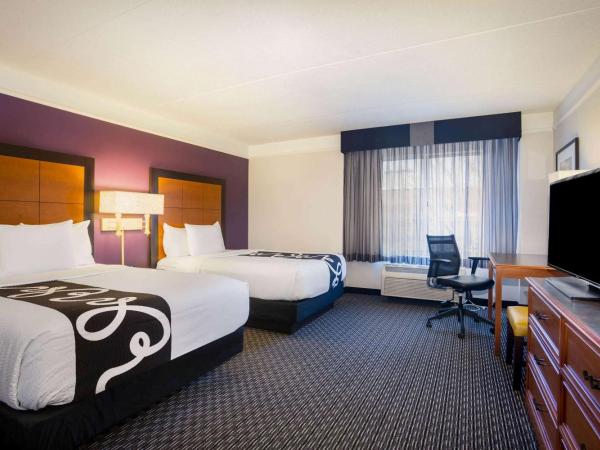 La Quinta by Wyndham St. Louis Westport : photo 1 de la chambre chambre deluxe avec 2 lits doubles