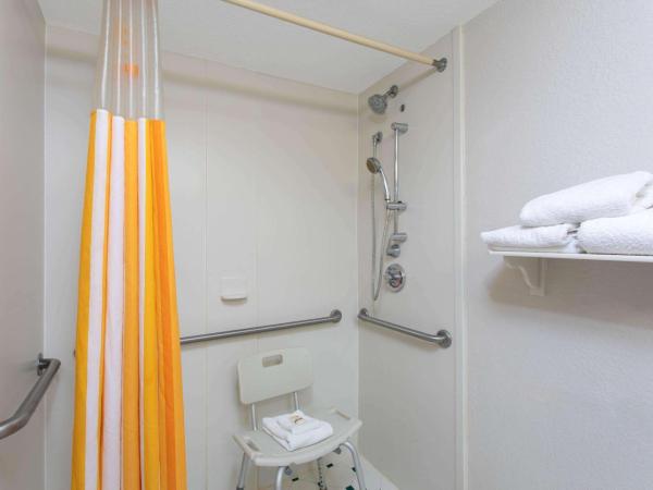 La Quinta by Wyndham Jacksonville Butler Blvd : photo 5 de la chambre chambre double avec 2 lits doubles - accessible aux personnes à mobilité réduite
