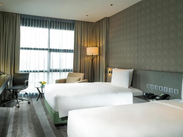 Holiday Inn Bangkok Sukhumvit, an IHG Hotel : photo 2 de la chambre chambre lits jumeaux de luxe - non-fumeurs