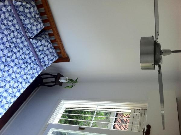 Zen Hostel Brasil : photo 2 de la chambre chambre double avec salle de bains commune