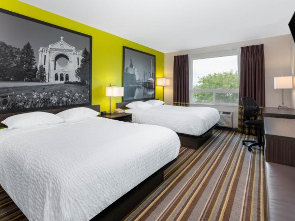 Super 8 by Wyndham Winnipeg East MB : photo 8 de la chambre chambre 2 lits queen-size - non-fumeurs