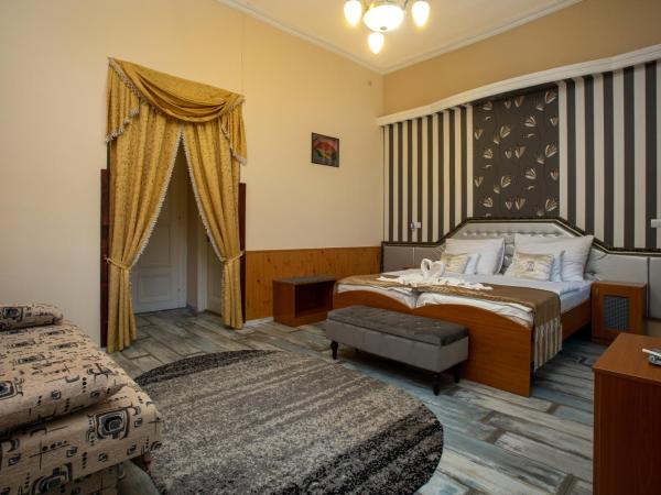 Illés Hotel : photo 3 de la chambre chambre lits jumeaux spacieuse