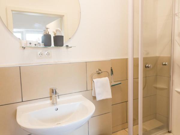 Oberkasseler Hof Bonn : photo 1 de la chambre apartment 15 (ground floor)