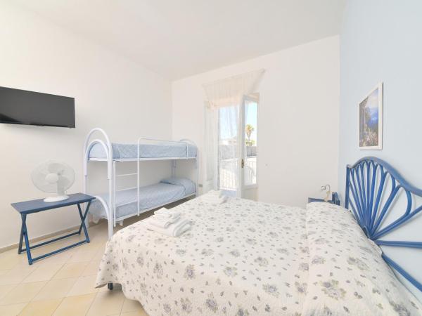 Hotel Maremonti : photo 8 de la chambre chambre familiale