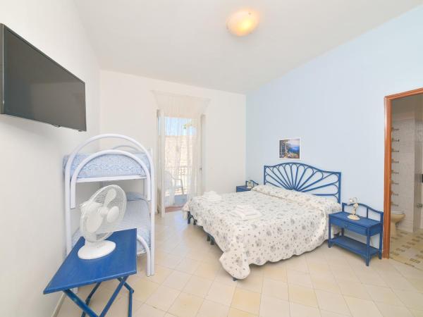 Hotel Maremonti : photo 9 de la chambre chambre familiale