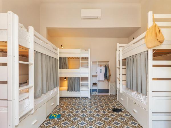 Costello : photo 1 de la chambre lit simple dans dortoir de 10 lits