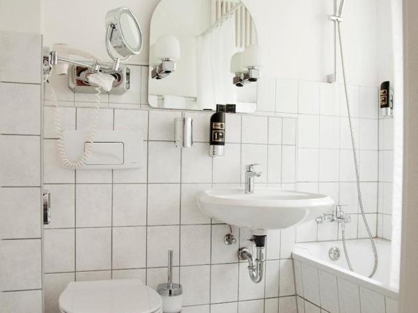 Les Nations : photo 5 de la chambre room #6614336