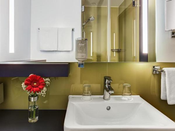 IntercityHotel Frankfurt Airport : photo 2 de la chambre room #6093618