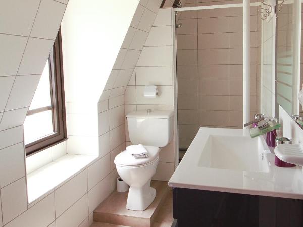 Hôtel La Couronne : photo 4 de la chambre chambre triple