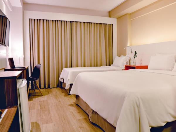 Intercity Curitiba Centro Cívico : photo 1 de la chambre luxury triple - 1 queen bed and 1 single bed