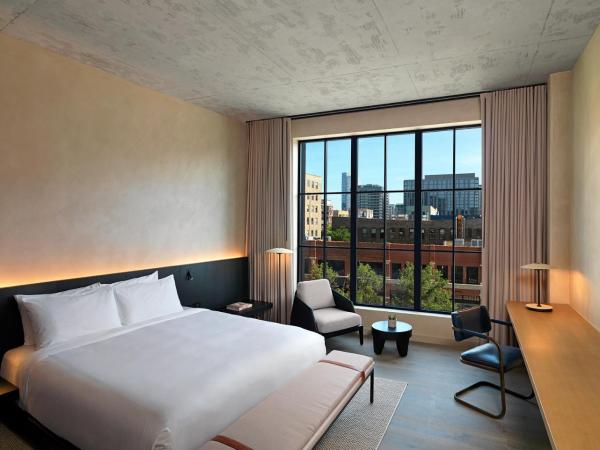 Nobu Hotel Chicago : photo 1 de la chambre chambre de luxe avec vue sur la ville