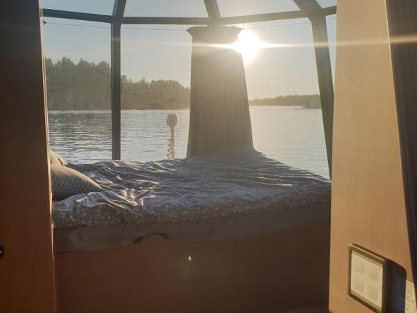 Koivuranta Igloos : photo 6 de la chambre bungalow - front de mer 