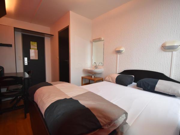 Auberge de Jeunesse HI Paris Le d'Artagnan : photo 4 de la chambre chambre double supérieure avec douche