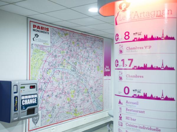 Auberge de Jeunesse HI Paris Le d'Artagnan : photo 3 de la chambre lit simple dans dortoir pour femmes