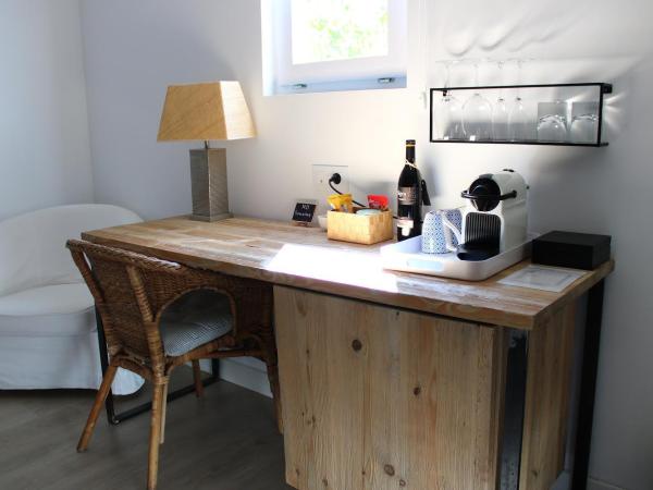 Horta d'en Rahola - Adults Only : photo 2 de la chambre chambre double avec terrasse