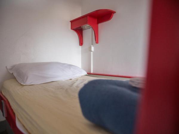 Auberge de Jeunesse HI Paris Le d'Artagnan : photo 4 de la chambre chambre triple