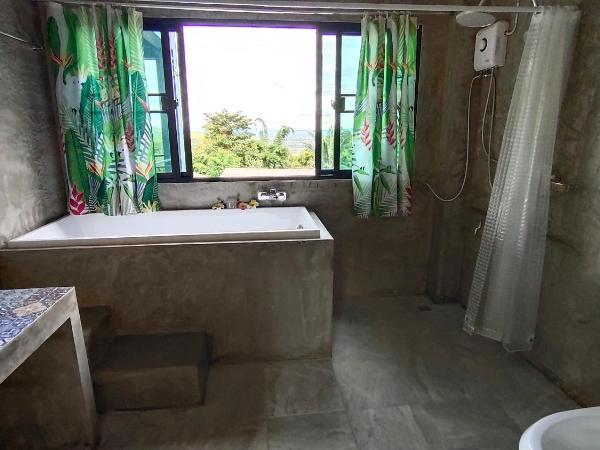 บ้านภูคำฟ้า ดอยปู่ไข่ Baan Phu Kham Fah : photo 7 de la chambre chambre double ou lits jumeaux avec terrasse