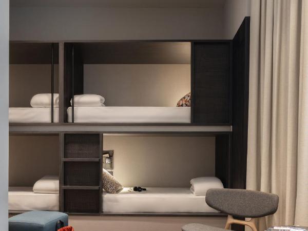TOC Hostel Malaga : photo 2 de la chambre lit dans dortoir pour femmes de 6 lits