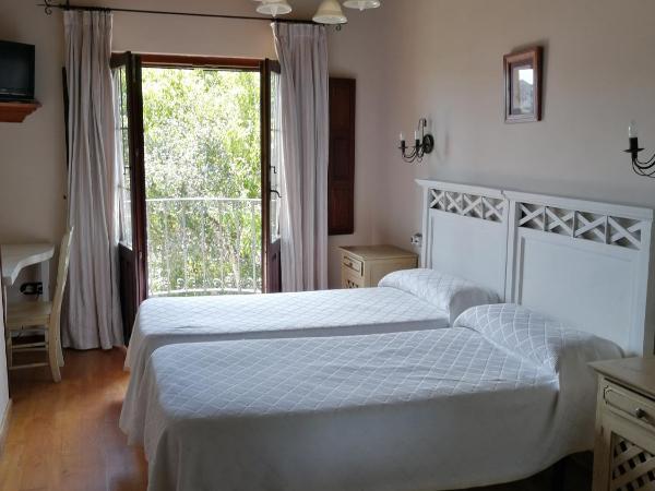 Posada El Jardin de Angela : photo 1 de la chambre chambre double avec balcon
