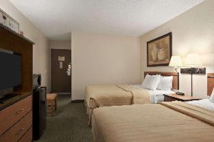 Rodeway Inn : photo 6 de la chambre chambre standard avec 2 lits queen-size - non-fumeurs 