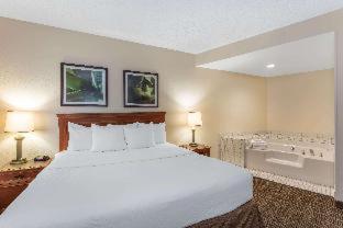 La Quinta by Wyndham Orlando South : photo 1 de la chambre room #41592814