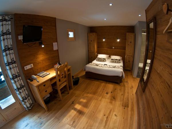 Hotel & Restaurant Les Escondus : photo 1 de la chambre chambre quadruple