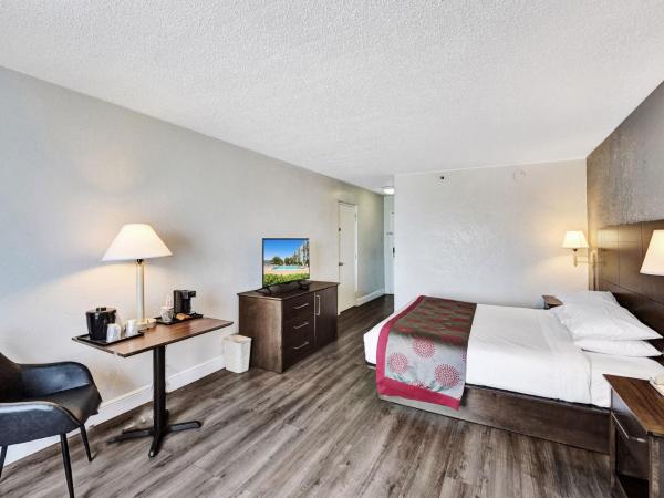 Plaza Hotel Fort Lauderdale : photo 5 de la chambre chambre lit king-size deluxe