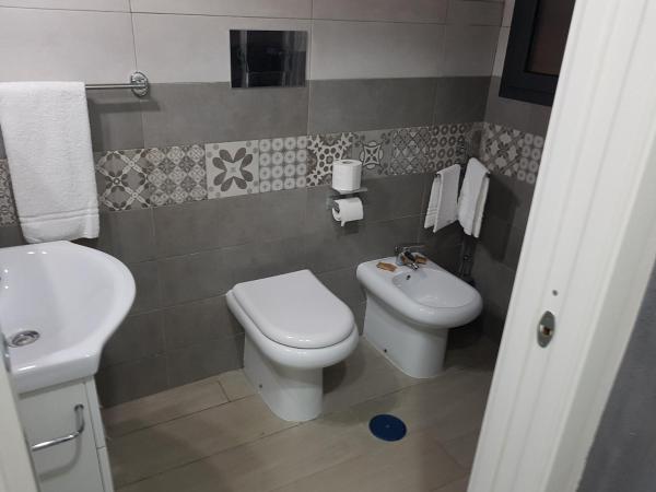 HOTEL TAROMY : photo 6 de la chambre chambre double deluxe - vue latérale sur mer