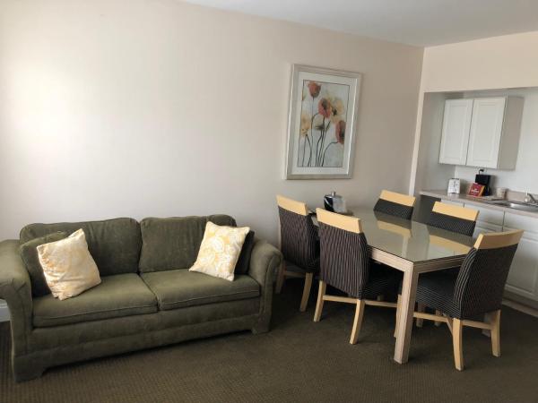 Beach Place Hotel : photo 1 de la chambre suite 2 chambres - stationnement gratuit