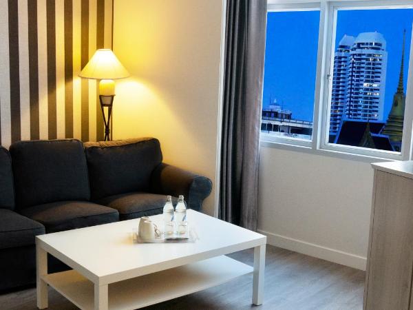 Trang Hotel Bangkok - SHA Plus : photo 1 de la chambre suite junior