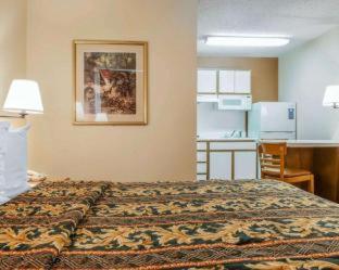 Suburban Studios : photo 5 de la chambre efficiency double room with two double beds - accessible/non smoking