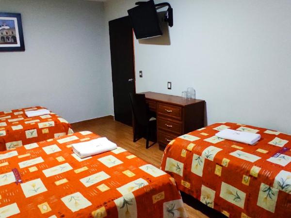 Hotel San Miguel : photo 4 de la chambre chambre triple