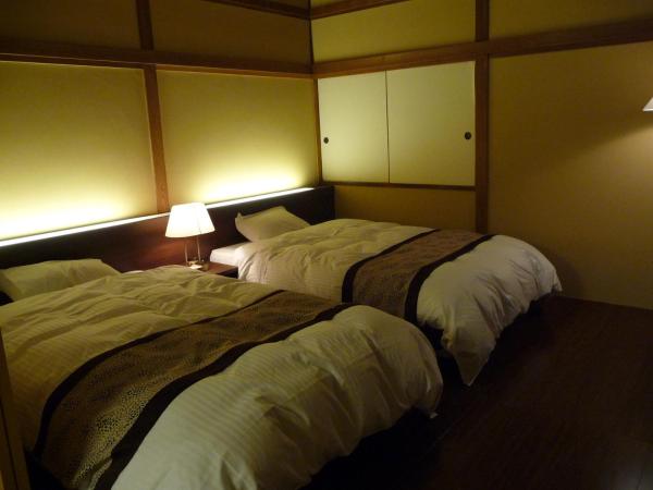 Jizokan Matsuya Ryokan : photo 1 de la chambre chambre de luxe avec tatami