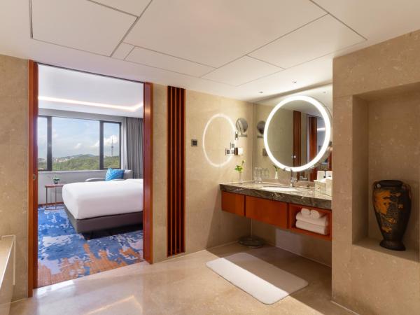 China Hotel Guangzhou-Free Shuttle Bus to Canton Fair Complex : photo 4 de la chambre suite exécutive
